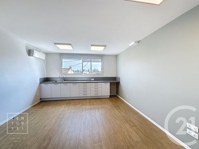 Afficher la photo en grand Appartement Local à vendre - 7 pièces - 158.5 m2 - BAHO - 66 - LANGUEDOC-ROUSSILLON - Century 21 Riberal