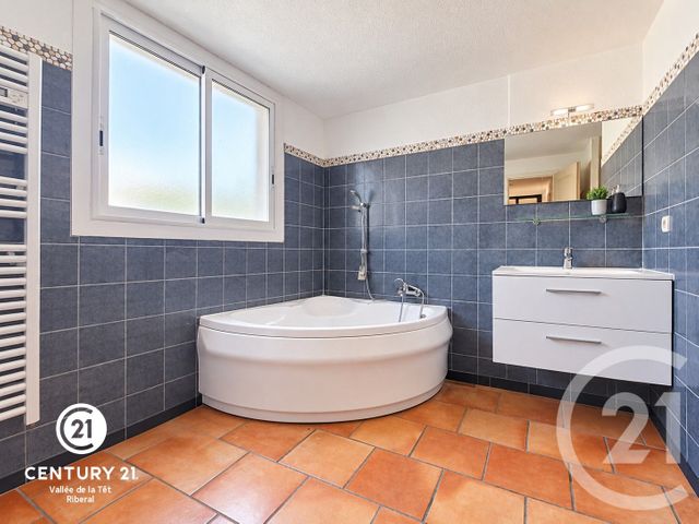 Appartement T3 à louer - 3 pièces - 75.0 m2 - ST ESTEVE - 66 - LANGUEDOC-ROUSSILLON - Century 21 Riberal